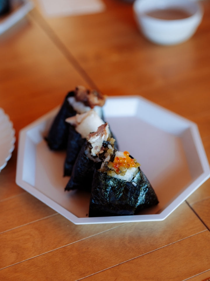 岡本シェフによるおにぎりワークショップ (12 月-4 月)